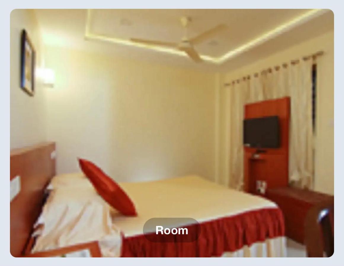 Hotel Sasthapuri Kozhikode Bagian luar foto