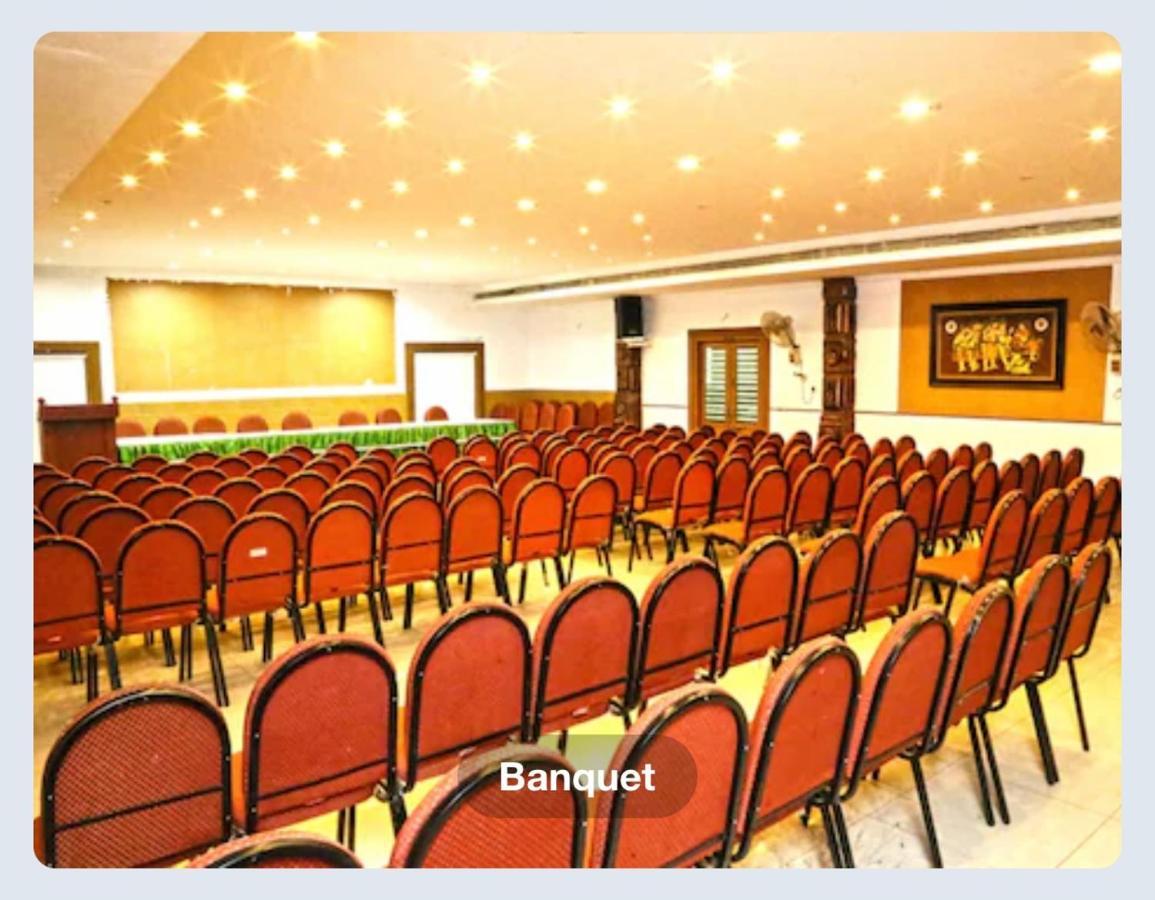 Hotel Sasthapuri Kozhikode Bagian luar foto