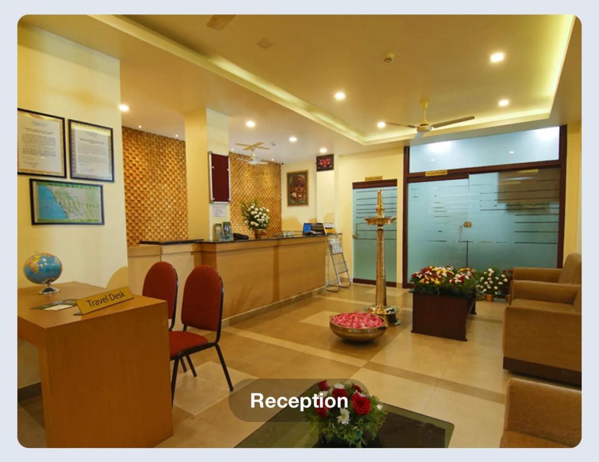 Hotel Sasthapuri Kozhikode Bagian luar foto