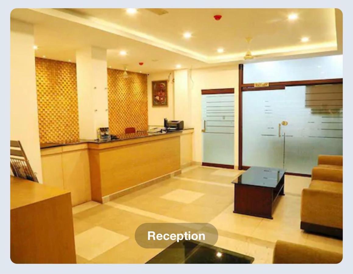 Hotel Sasthapuri Kozhikode Bagian luar foto