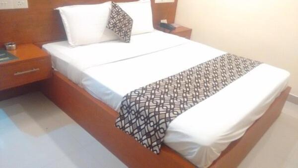 Hotel Sasthapuri Kozhikode Bagian luar foto